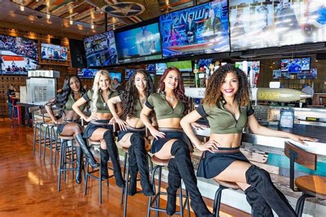 breastaurant near me|hot waitress bars near me.